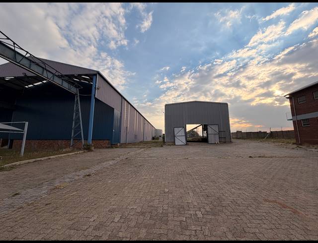 13,251M² WAREHOUSE FOR SALE IN WADEVILLE